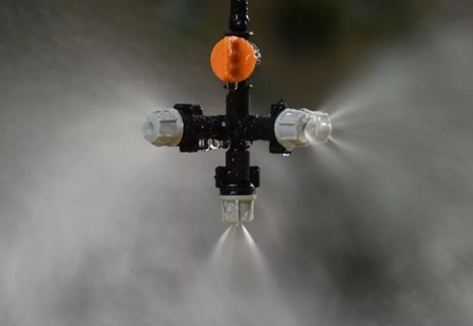 Дождевальный аппарат спринклер дождеватель