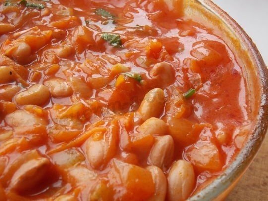 Фасоль печеная в томатном соусе